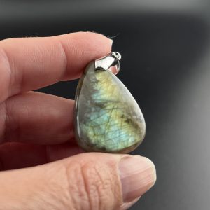 Pendentif en labradorite n°4