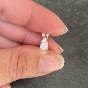 Pendentif pierre de lune goutte petit