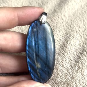 Pendentif en labradorite n°14 - Lumina Vitae